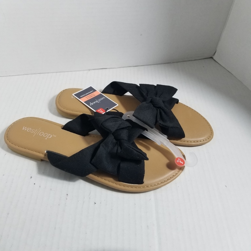 NWT WEST LOOP BLACK BOW SANDALS SIZE SMALL 5/6